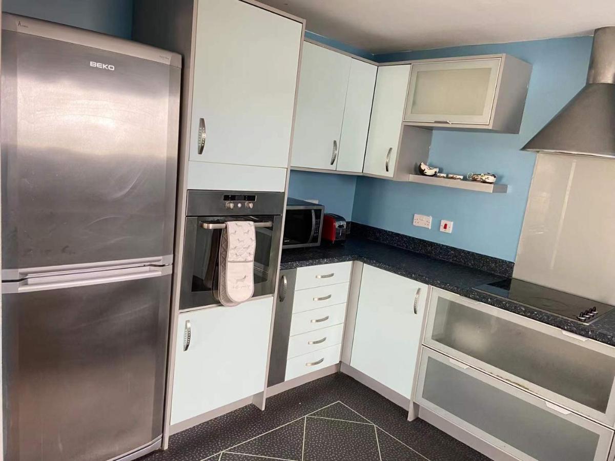 Lovely 2-Bedrooms Apartment Step To The Beach Swansea Exteriér fotografie