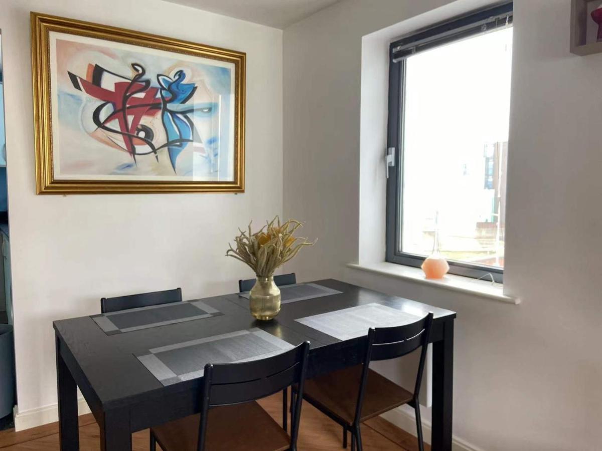Lovely 2-Bedrooms Apartment Step To The Beach Swansea Exteriér fotografie